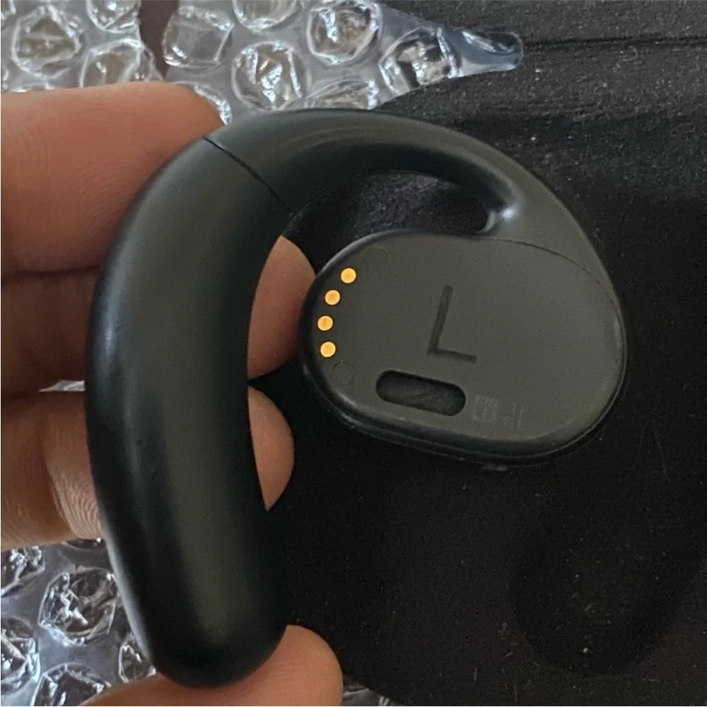 Bose Sport OpenEar True Wireless Black Earbuds with Charging Case. Barely used!
